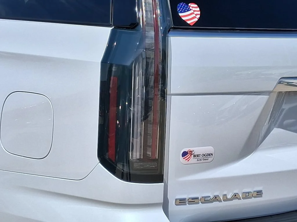 2026 Cadillac Escalade Luxury - Photo 9