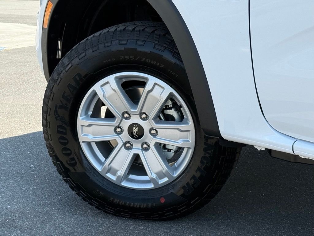 New 2026 Oxford White Ford XL image 16