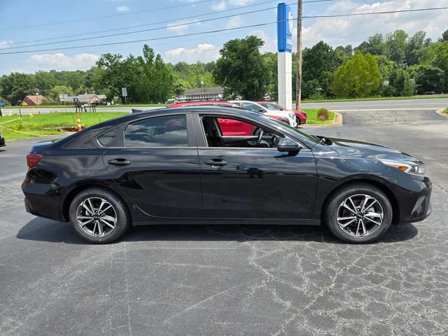 Used 2024 Black Kia LXS image 9