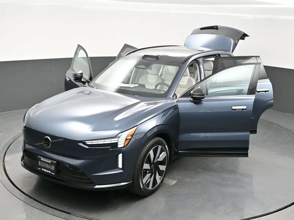 New 2025 Denim Blue Volvo Ultra image 26