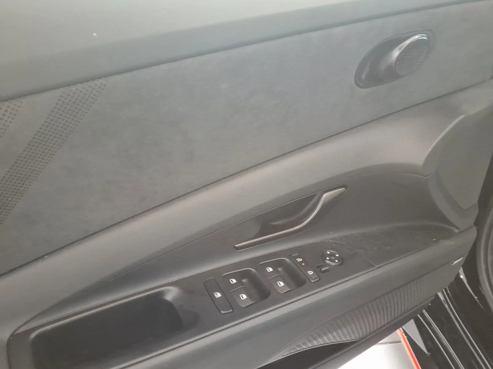 Used 2025 Abyss Black Hyundai Base image 12