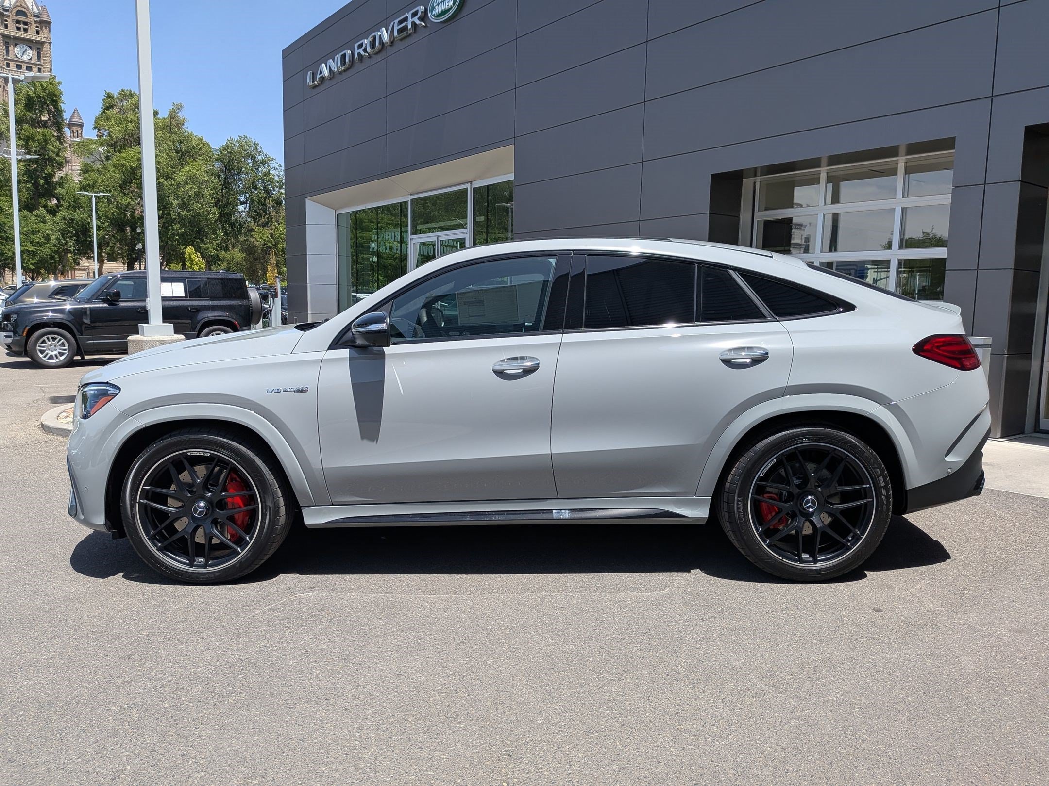 New 2026 MANUFAKTUR Alpine Grey Mercedes-Benz AMG® GLE 63 S image 29