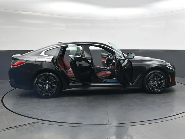 Used 2023 Black BMW eDrive35 image 41