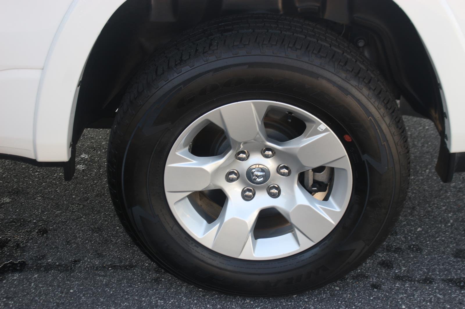 Used 2025 White Ram Big Horn image 33