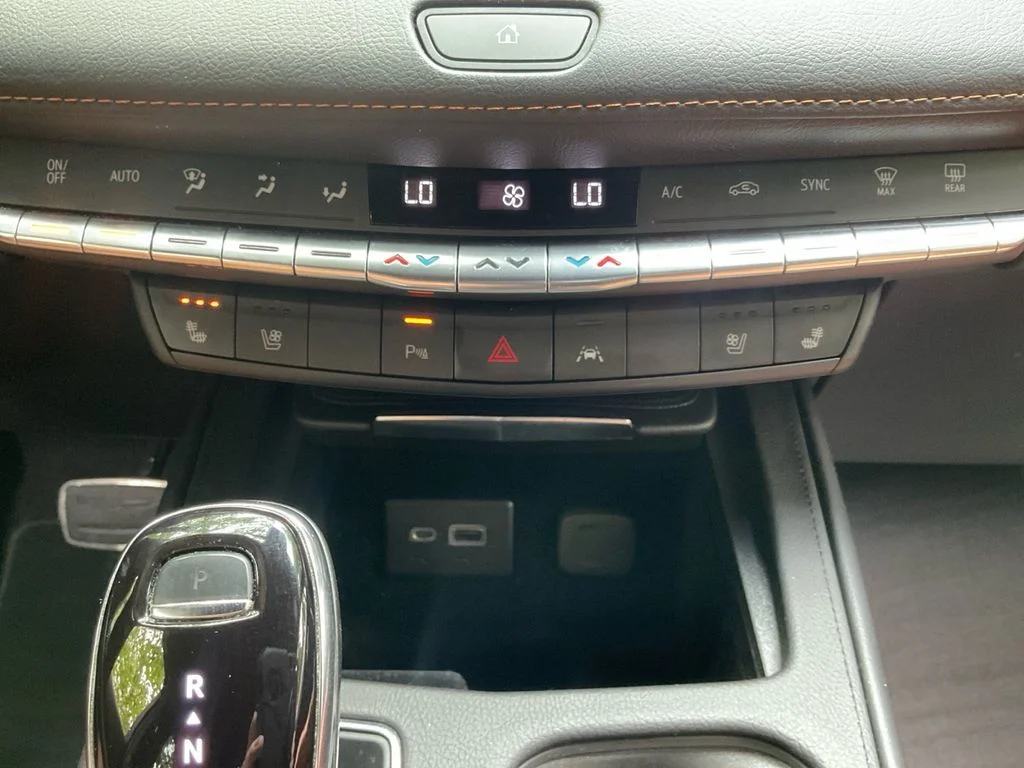 Used 2023 White Cadillac Sport image 27