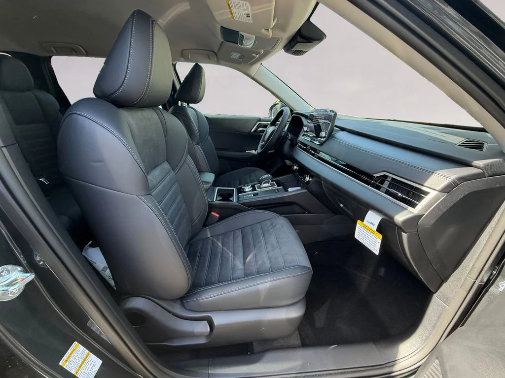 New 2026 Gray Nissan SL image 17