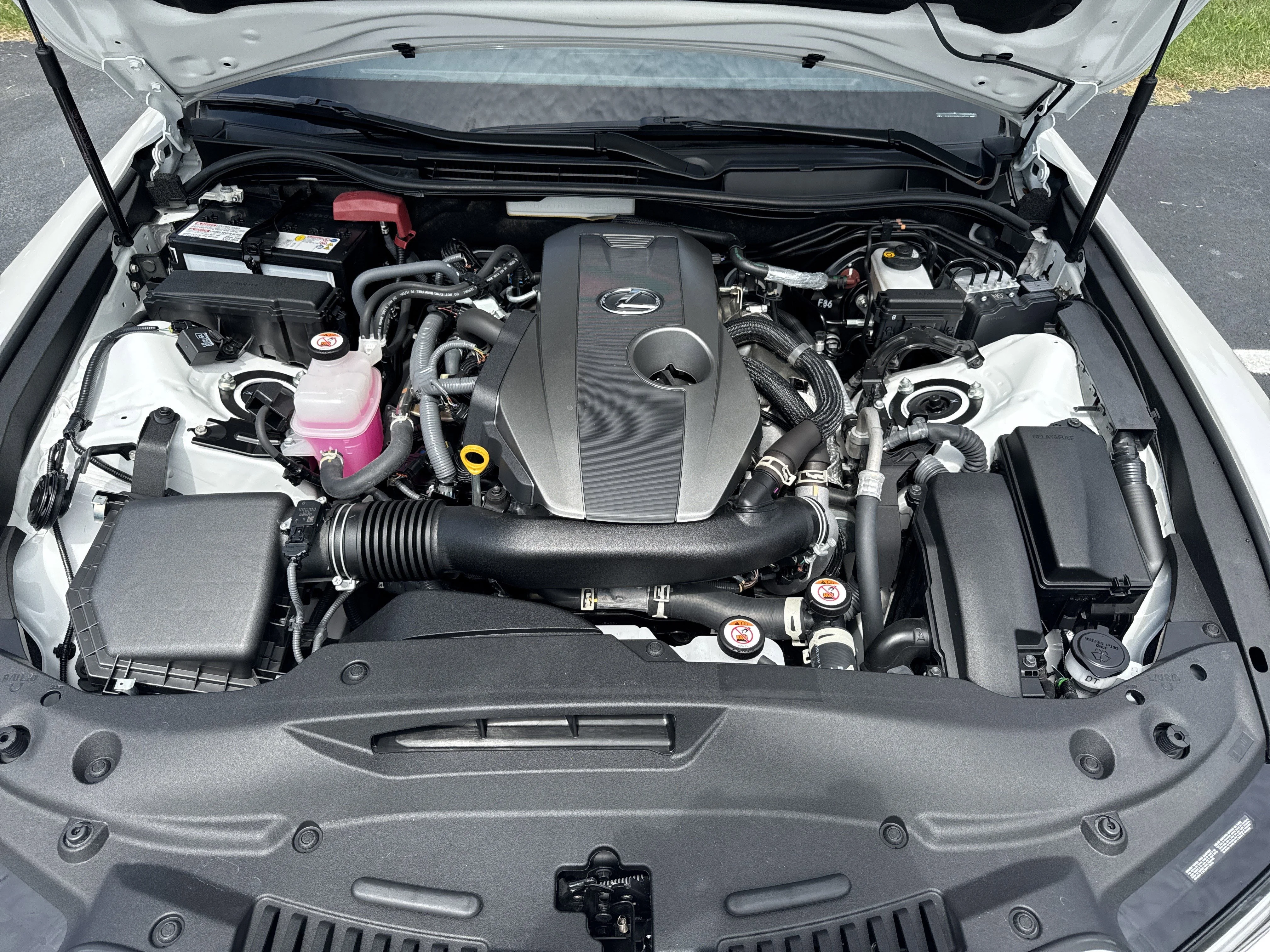 Used 2025 White Pearl Lexus 300 image 42