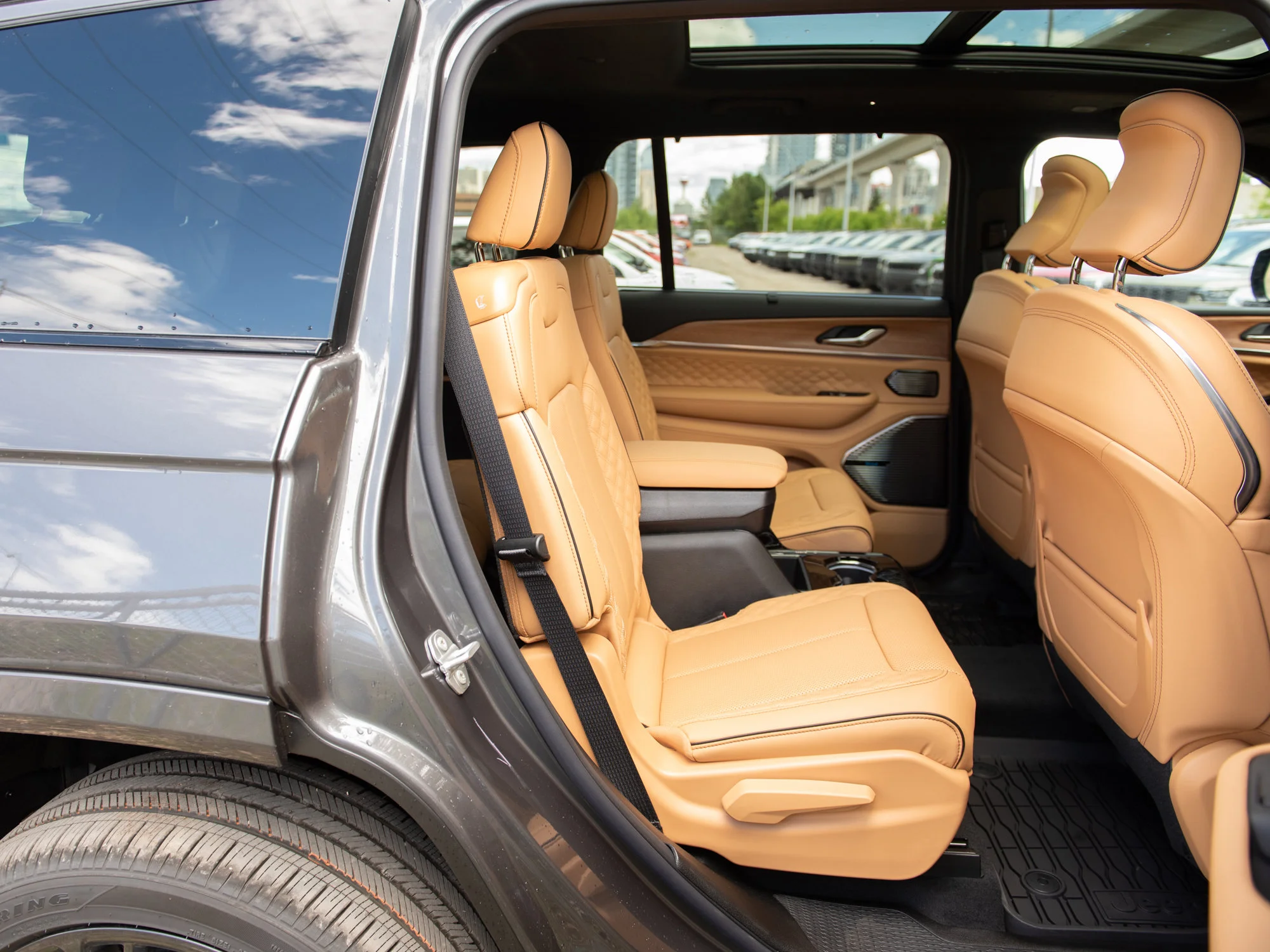 New 2026 Grey Jeep Summit* image 34