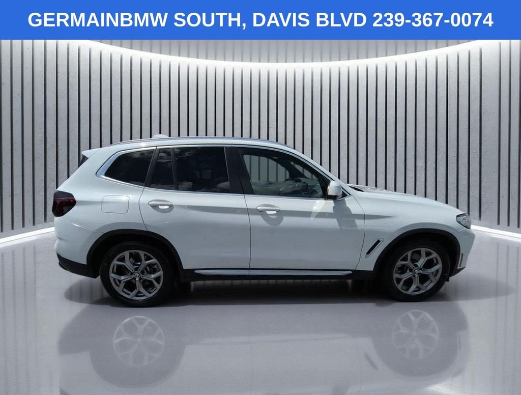 Used 2022 Alpine White BMW sDrive30i image 4
