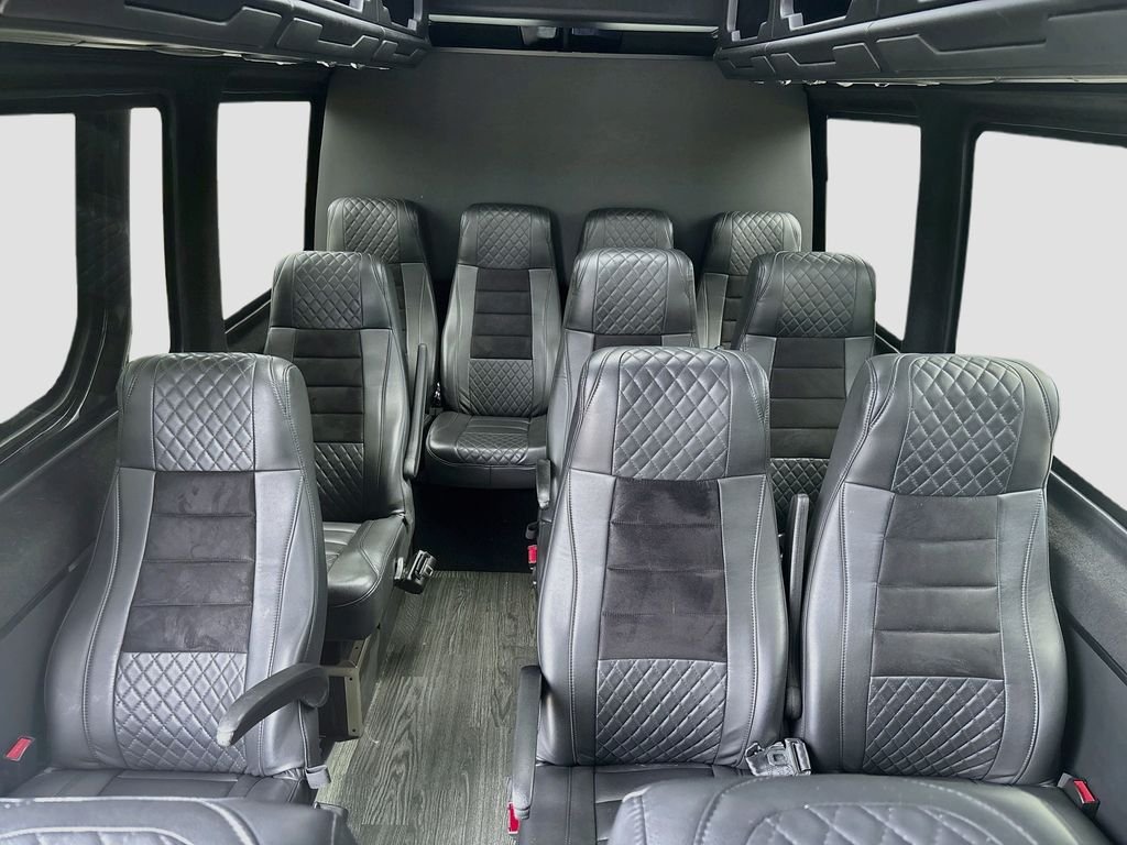 Used 2023 Jet Black Mercedes-Benz LA West 15 Passenger image 17