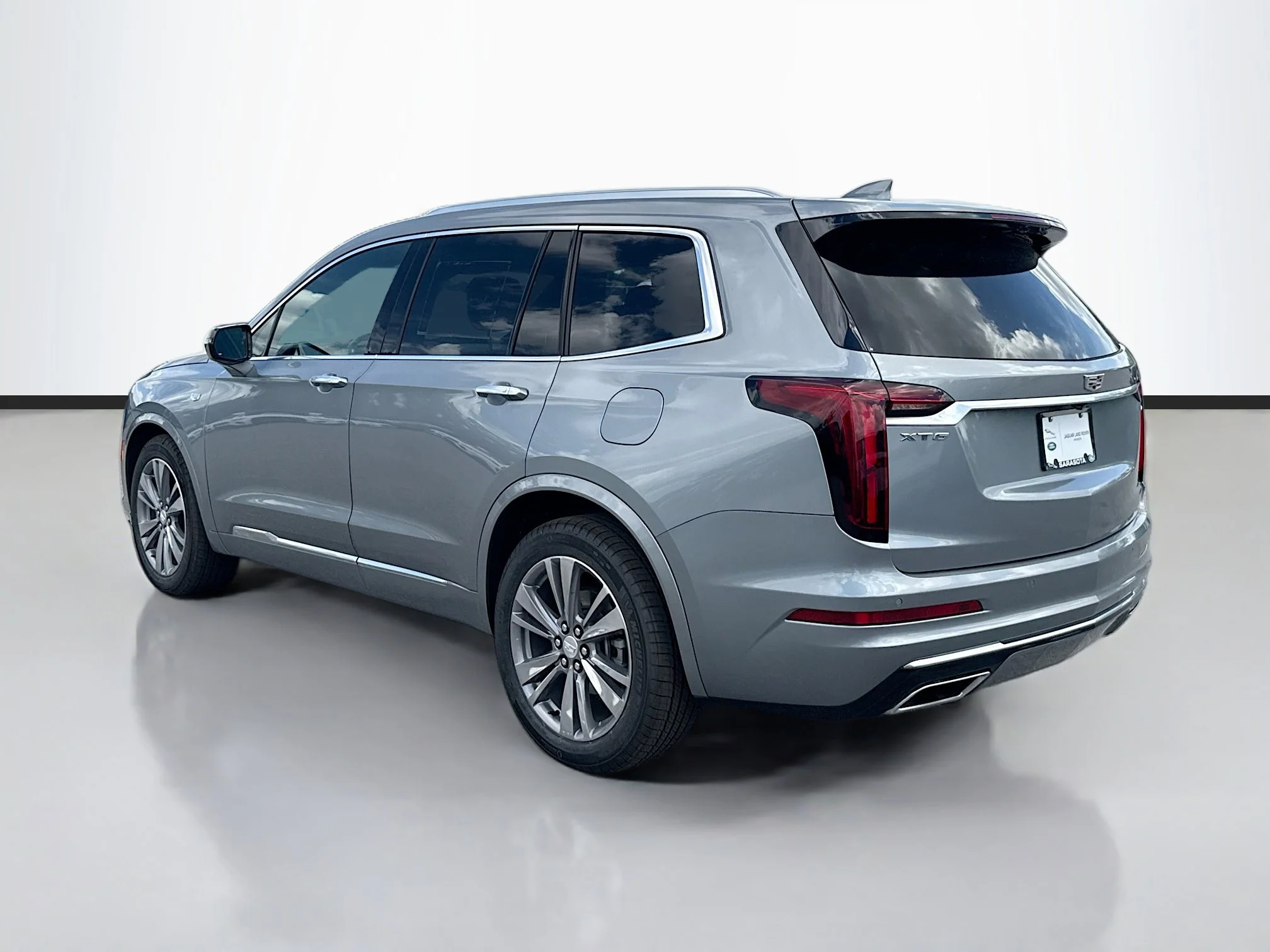 Used 2024 Argent Silver Metallic Cadillac FWD Premium Luxury image 3