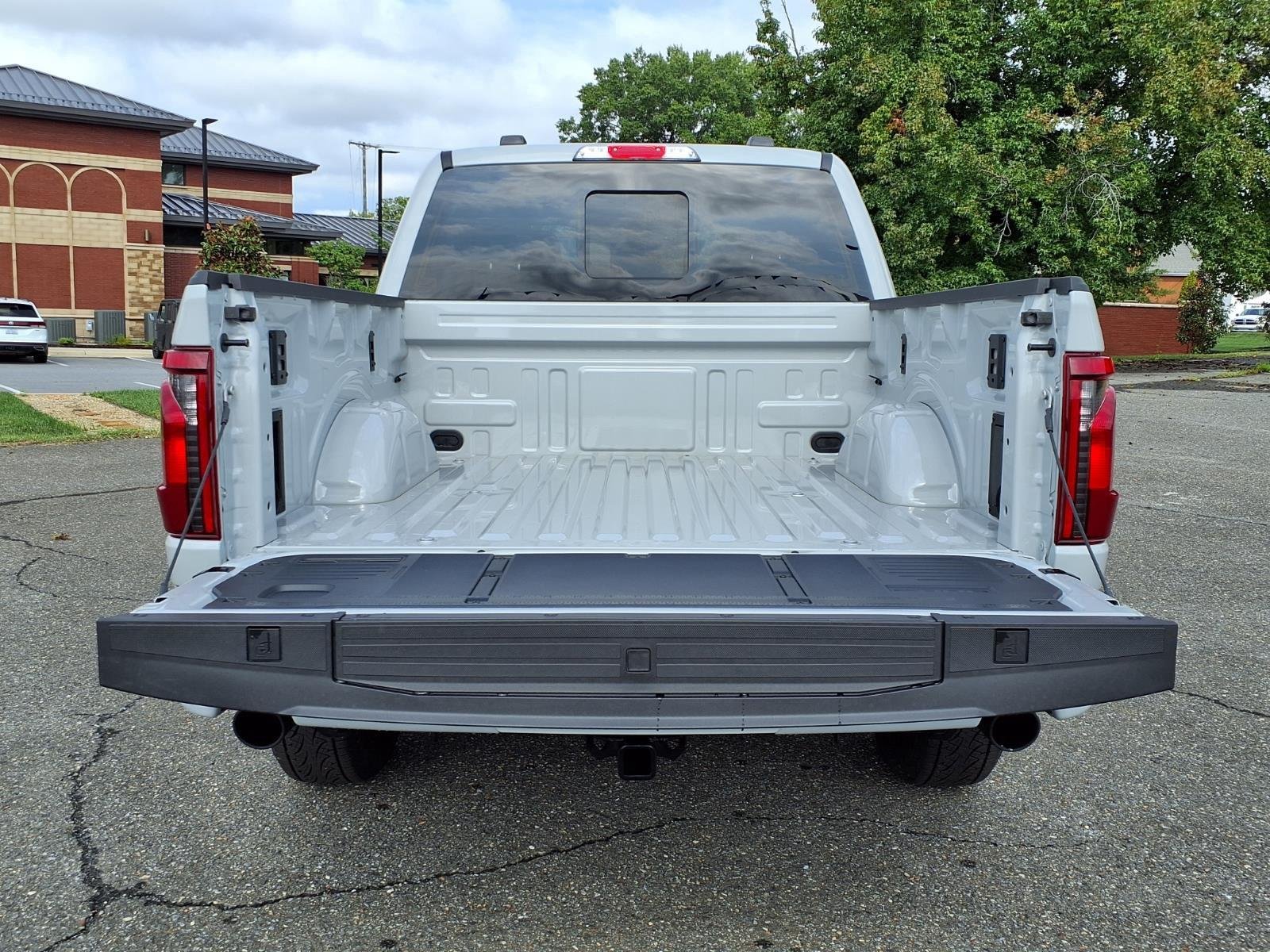 New 2026 Avalanche Ford XLT image 31