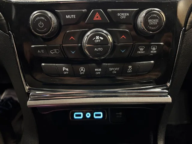 Used 2021 Silver Jeep Laredo X image 23