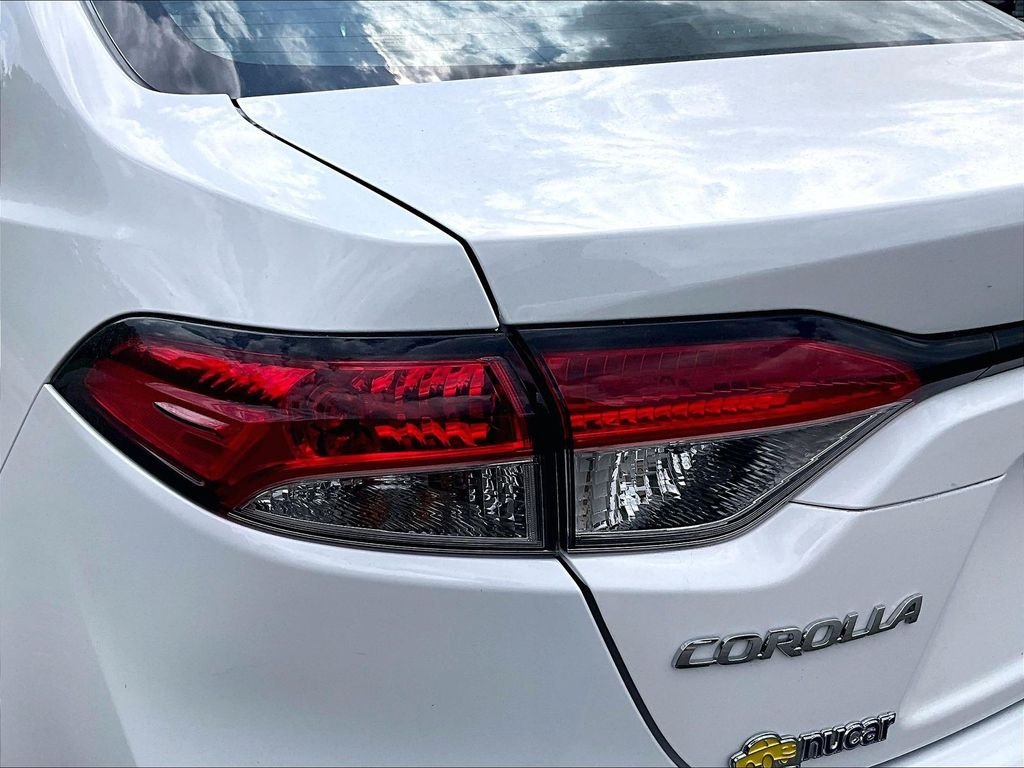 Used 2024 White Toyota LE image 34