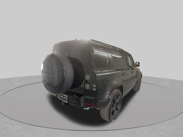New 2026 Santorini Black Land Rover X-Dynamic SE image 4