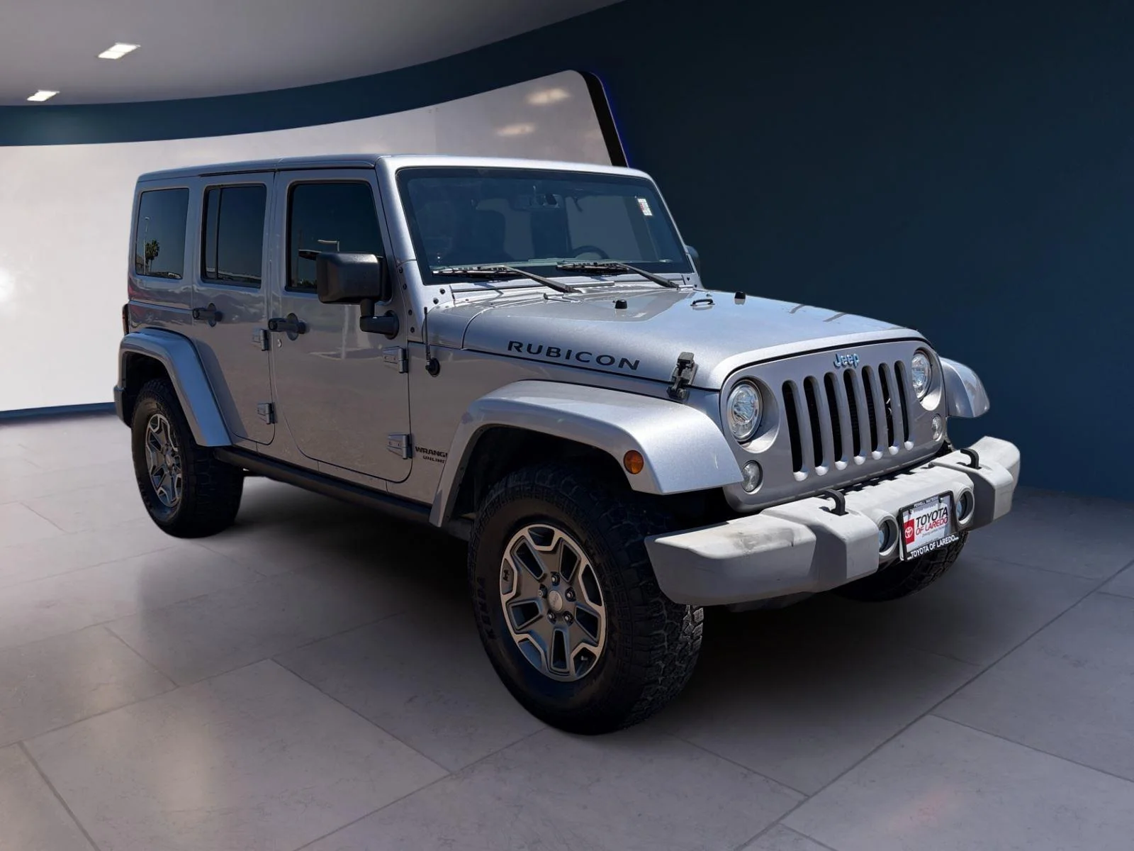 Used 2017 Billet Silver Metallic Clearcoat Jeep Rubicon image 7