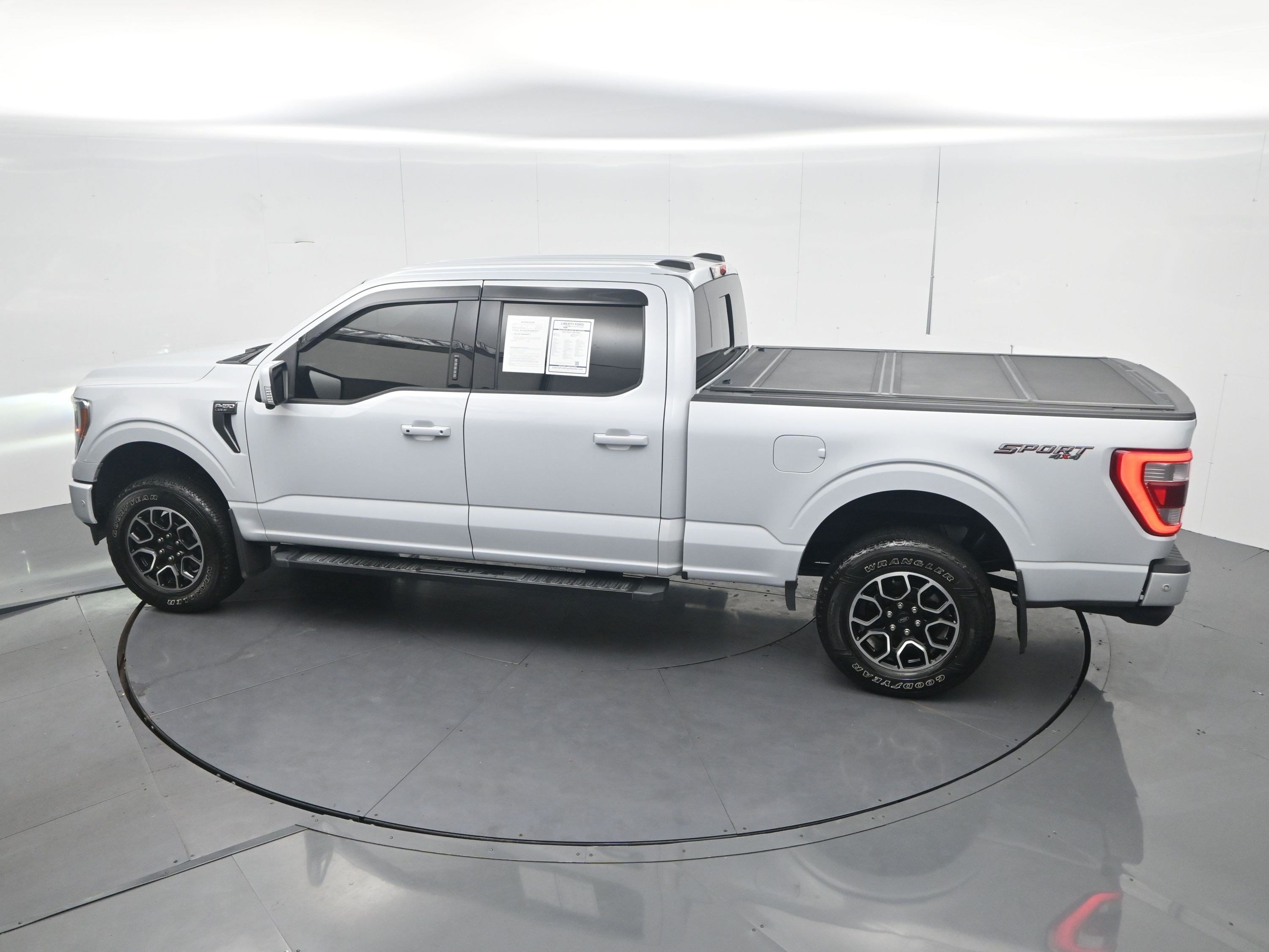 Certified Used 2021 White Metallic Ford LARIAT image 40