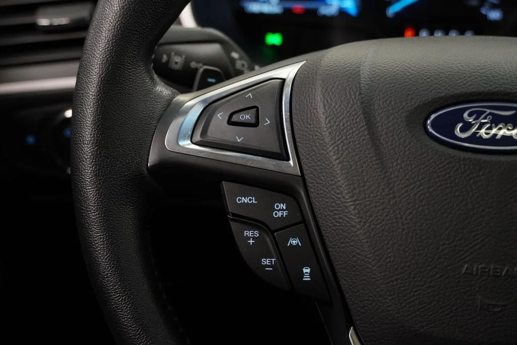 Used 2019 Silver Ford SEL image 39