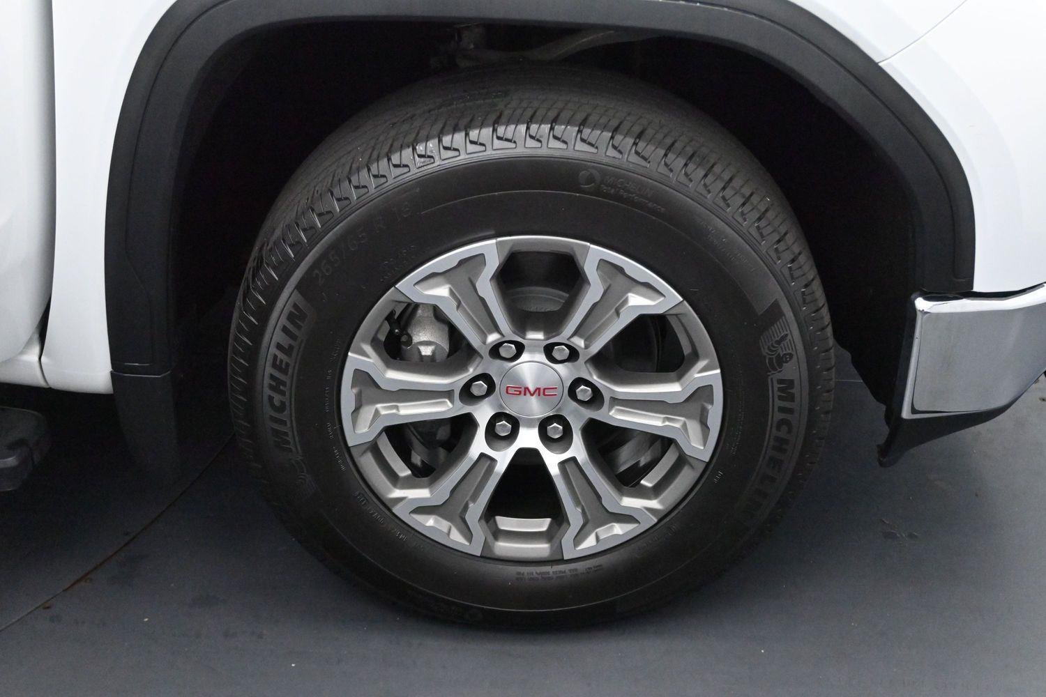 Used 2022 Summit White GMC SLT image 35