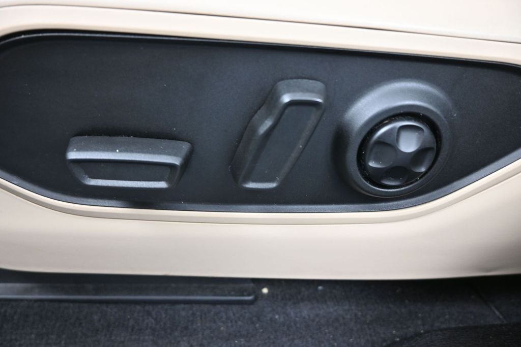 Used 2021 White Jeep Limited image 31