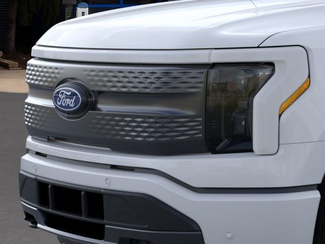 New 2024 Oxford White Ford FLASH™ image 17