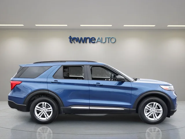Used 2022 Blue Ford XLT image 8