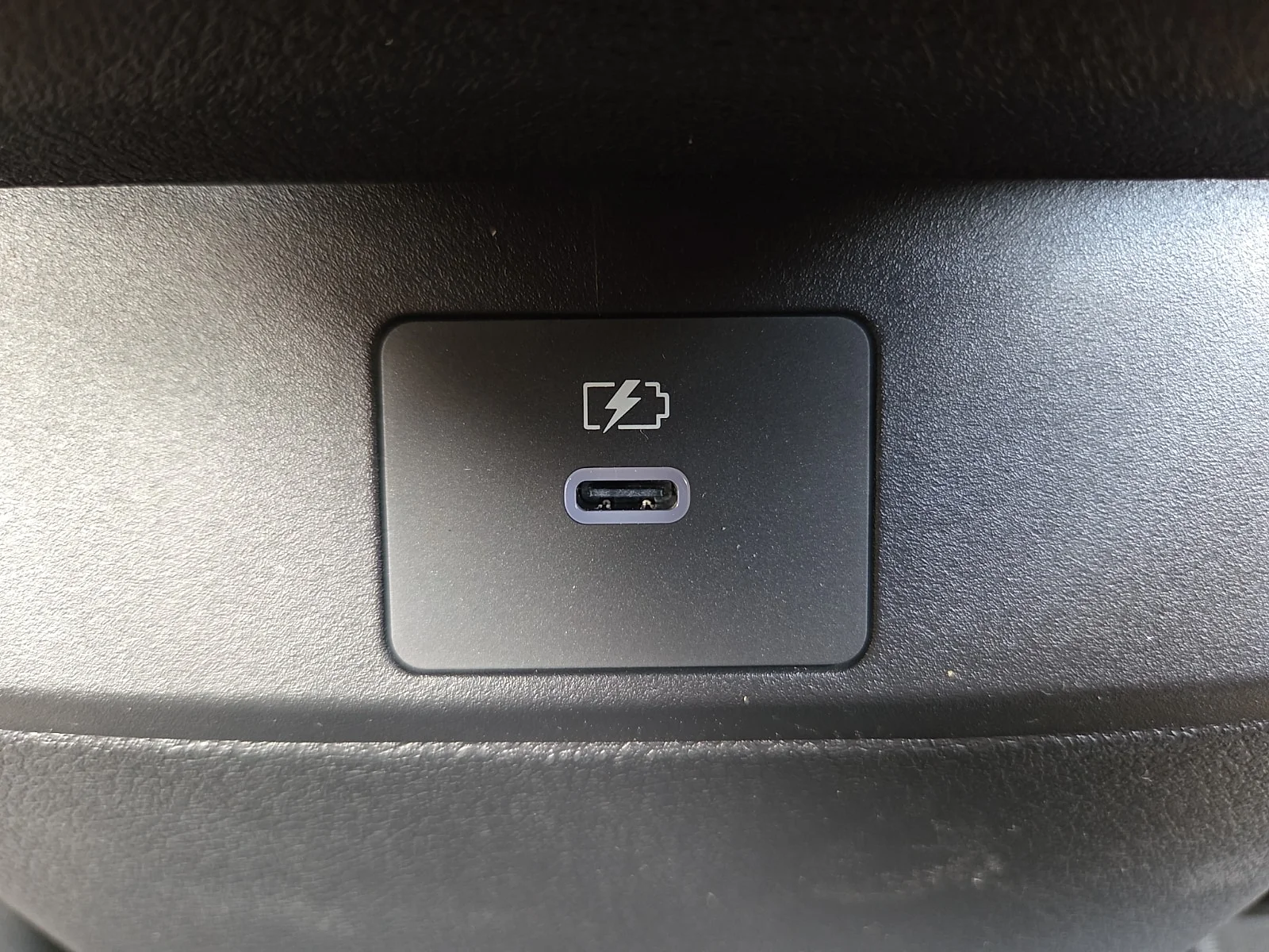 New 2026 QM1 Fresh Powd Nissan SV image 12