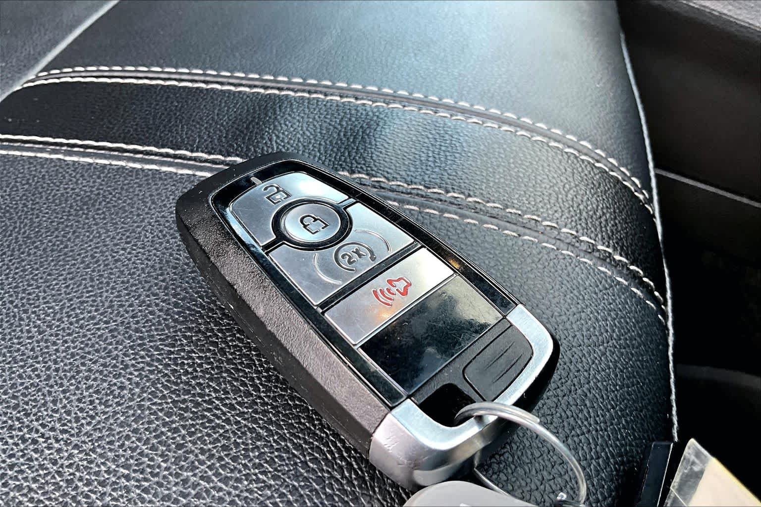 Used 2021 Carbonized Gray Metallic Ford LARIAT image 15