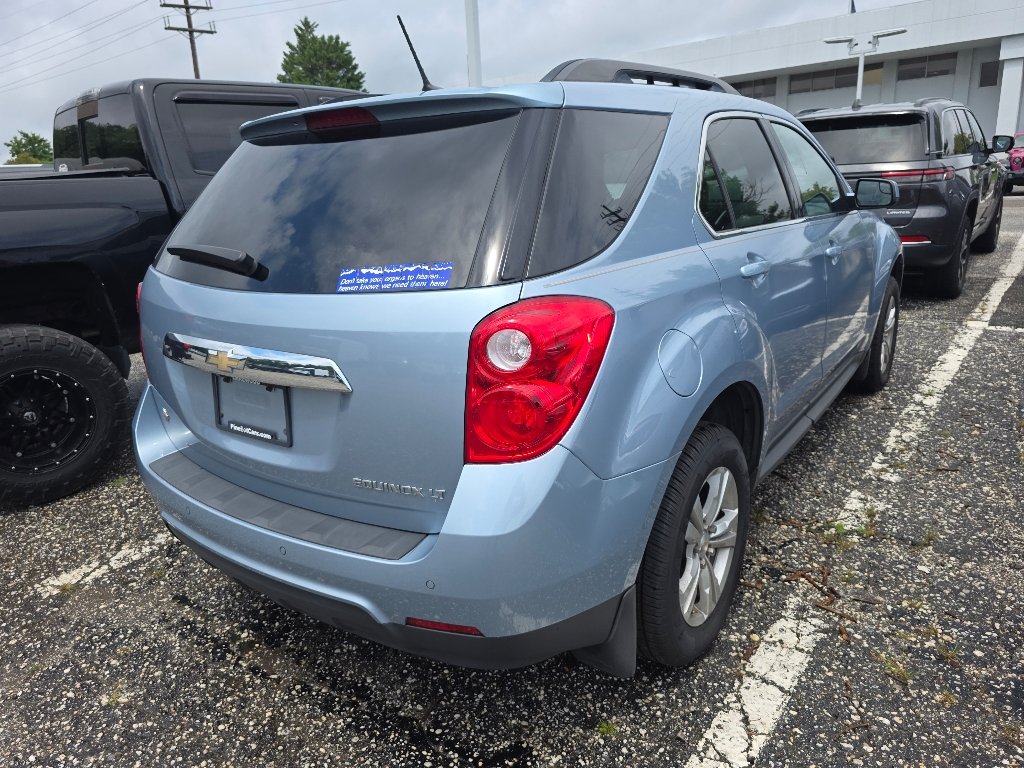 Used 2014 Silver Topaz Metallic Chevrolet LT image 3