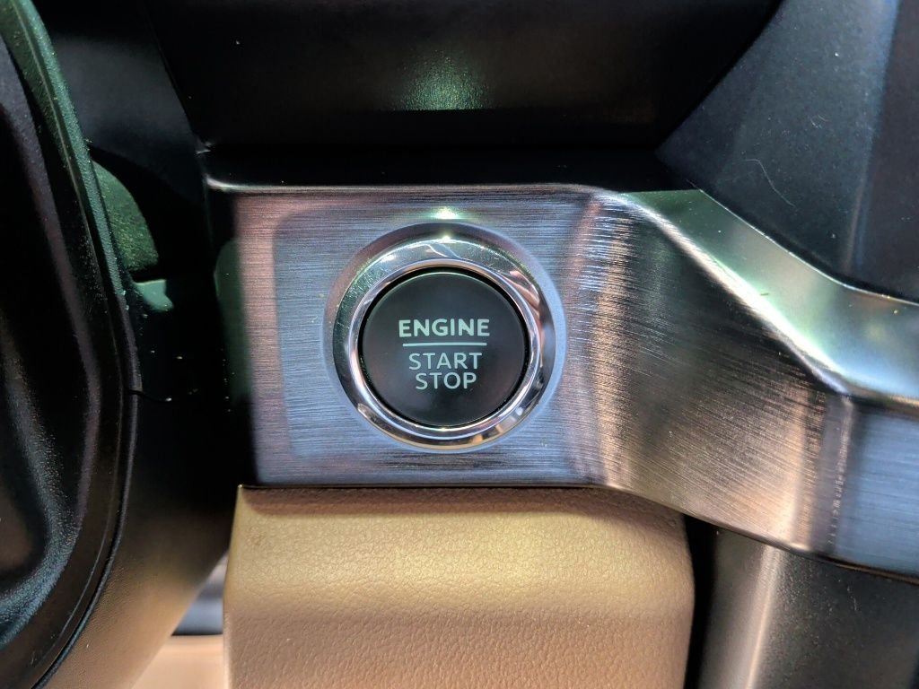 Used 2024 Bronze Metallic Ford Lariat image 27
