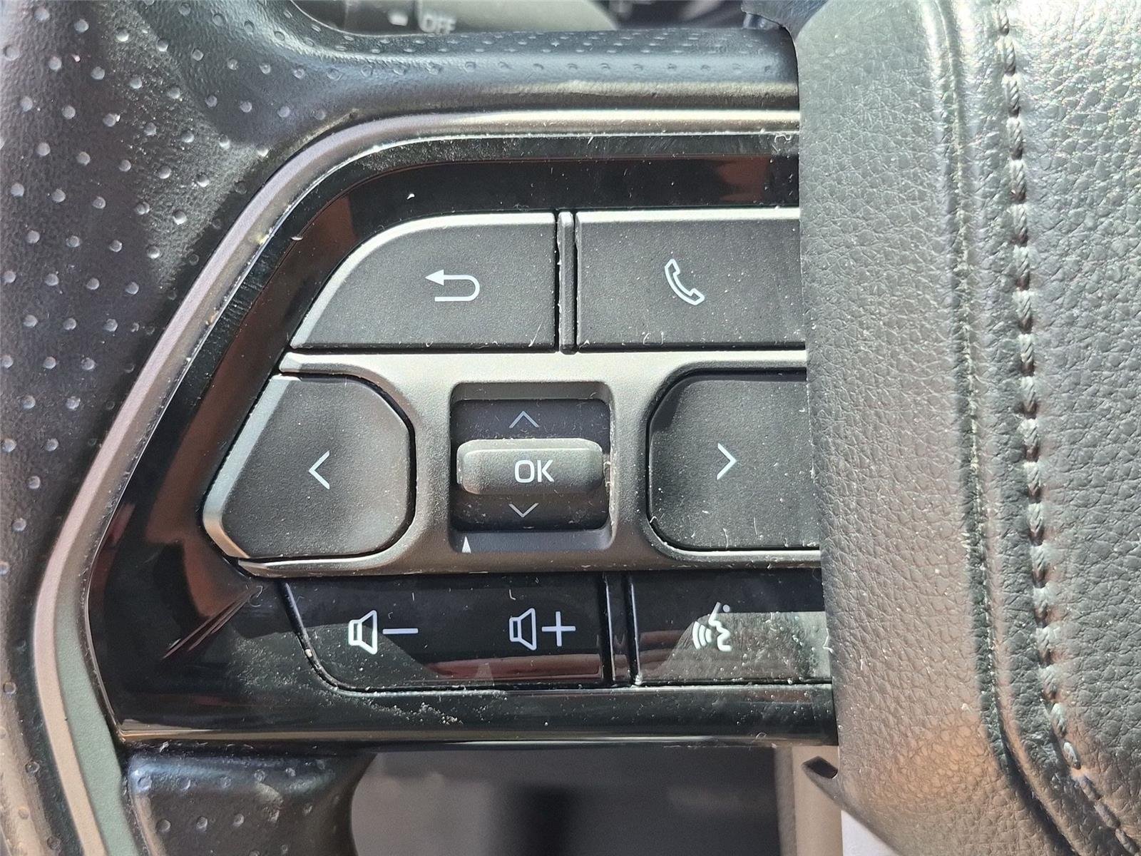 Used 2023 Ice Cap Toyota SR5 image 20