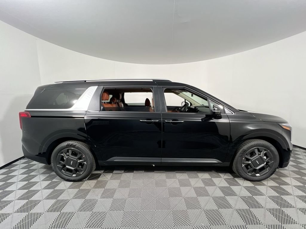 New 2026 Aurora Black Pearl Kia EX image 2