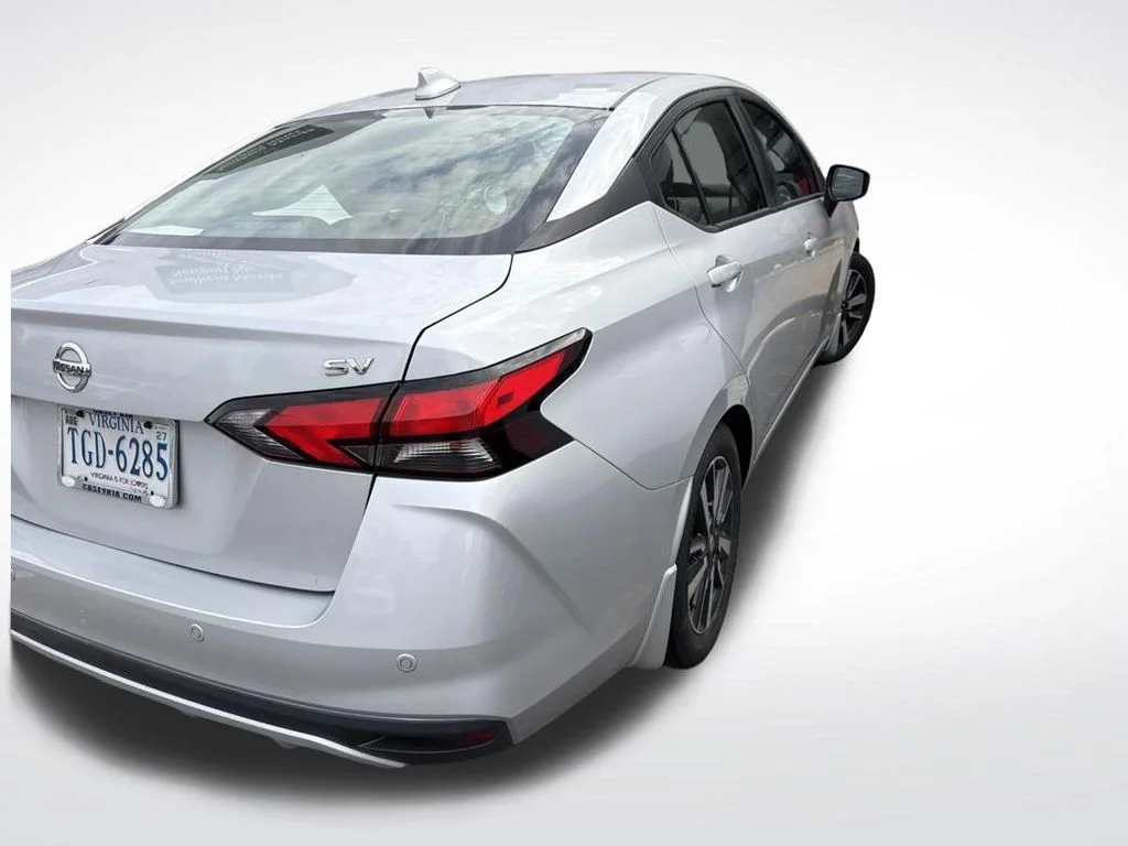 Used 2021 Silver Nissan 1.6 SV image 4