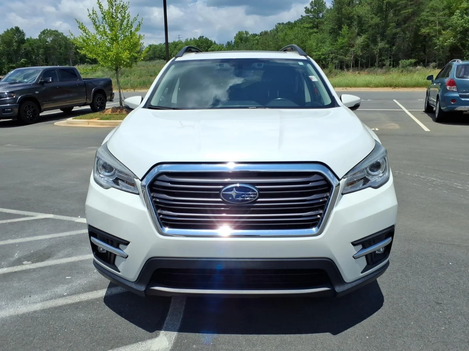 Used 2022 Crystal White Pearl Subaru Limited image 13