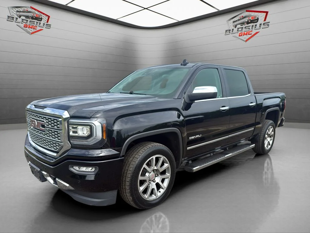 2017 GMC Sierra 4WD Crew Cab Short Box's photo