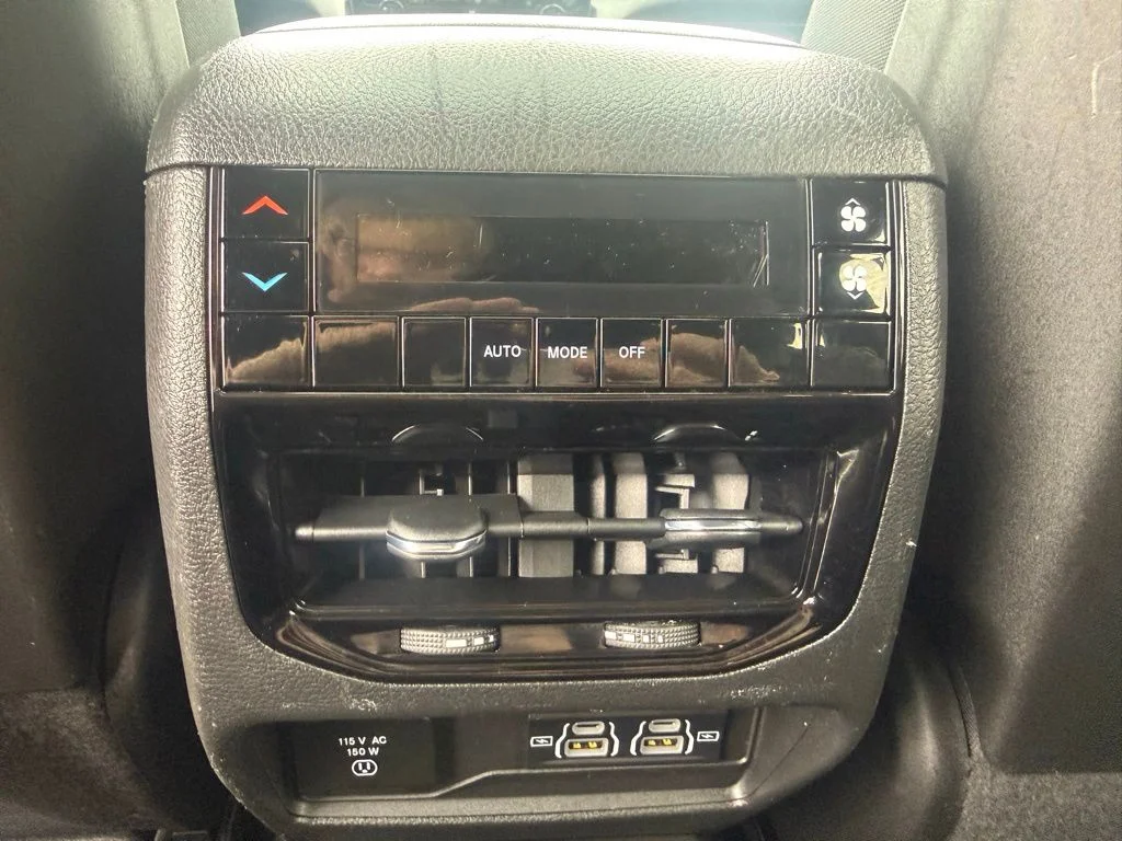 Used 2024 Black Jeep Altitude X image 36