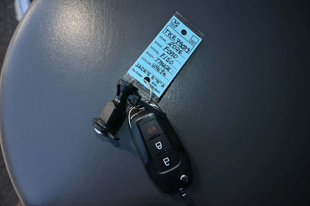 New 2026 Oxford White Ford XL image 30