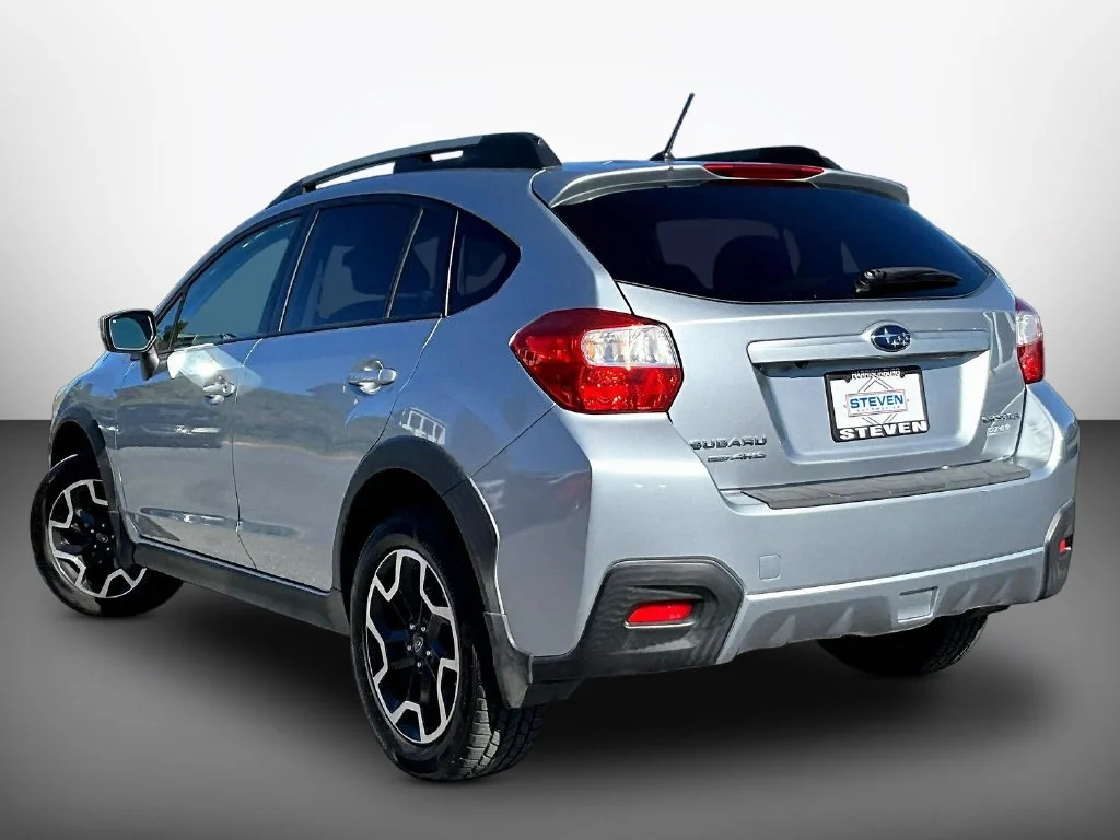 Used 2016 Silver Subaru 2.0i Premium image 4