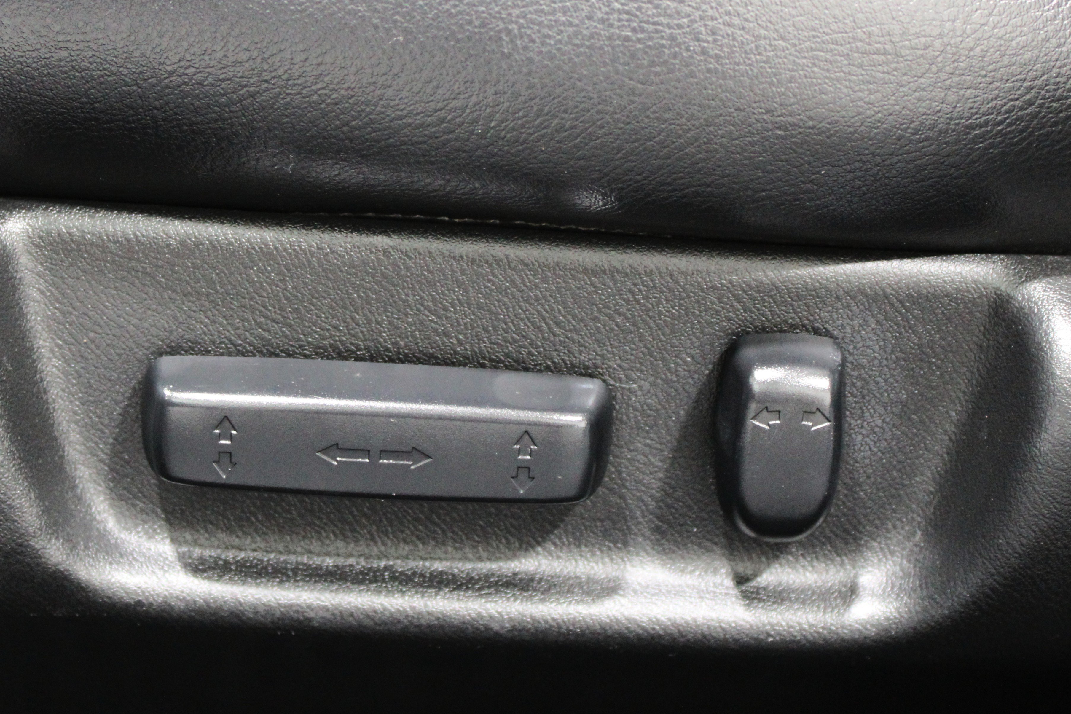 Used 2007  Honda EX-L image 4