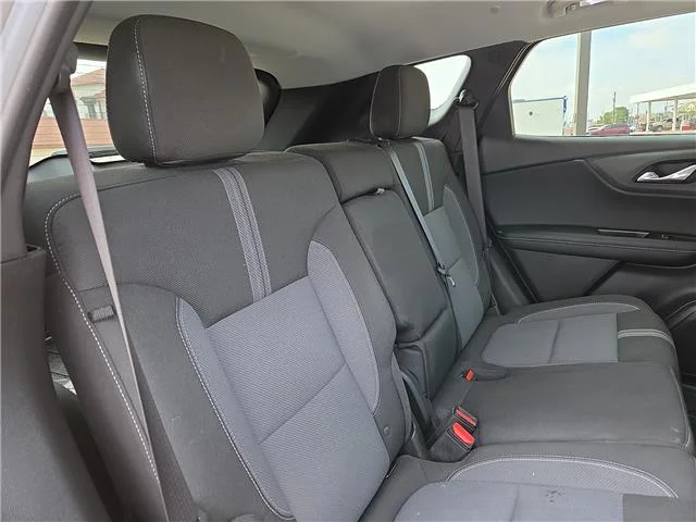 Used 2024 Sterling Gray Metallic Chevrolet LT w/2LT Front-Wheel Drive image 9