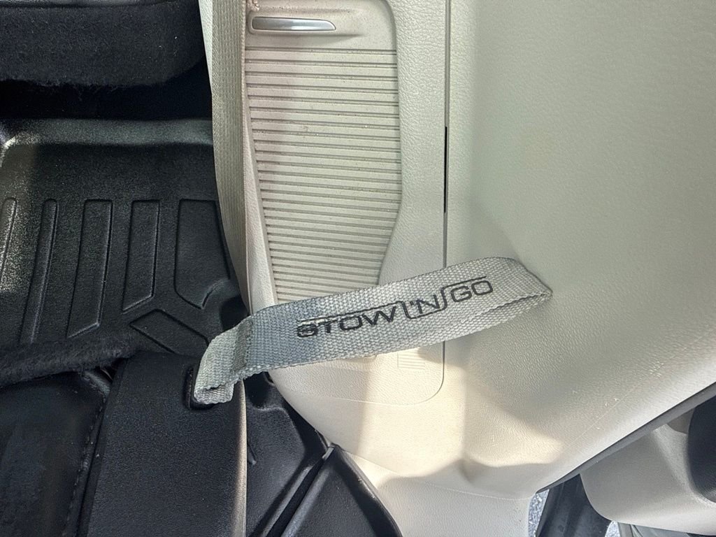 Used 2019 White Chrysler Limited image 14
