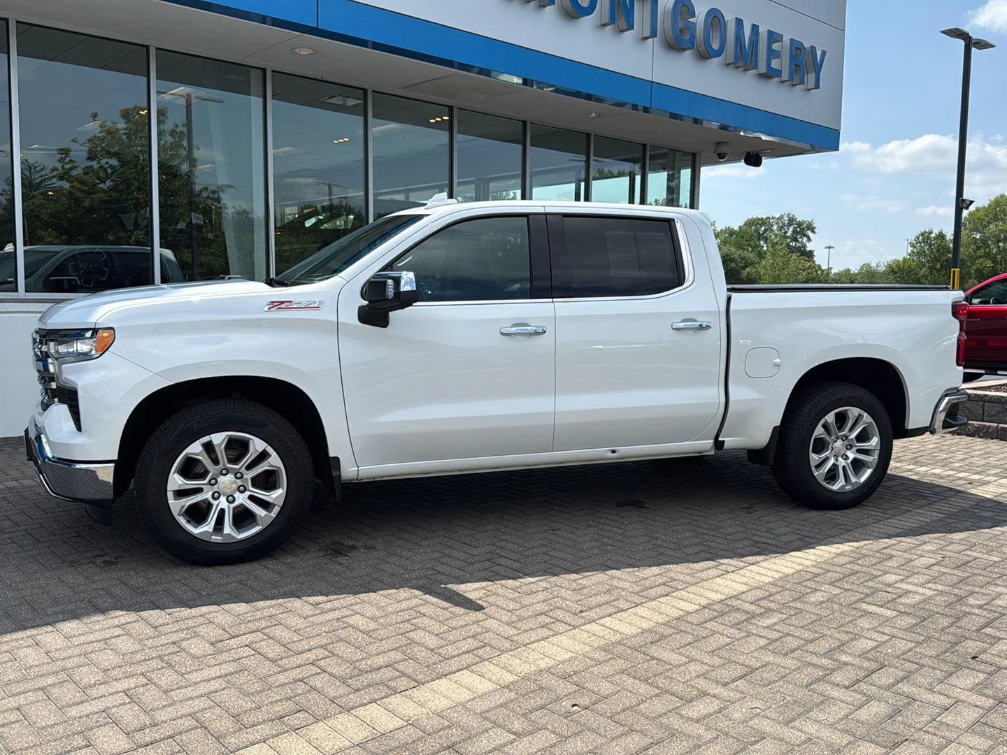 Used 2022 Summit White Chevrolet LTZ image 2