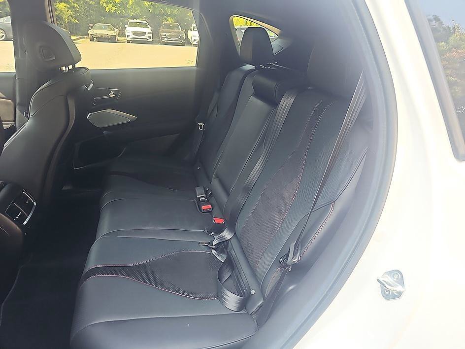 Used 2022 Platinum White Pearl Acura A-Spec Advance Package image 32