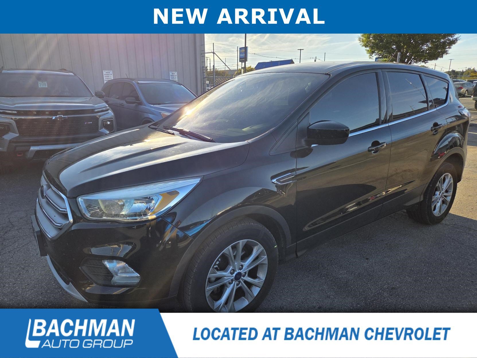 Used 2017 Ford Escape SE with VIN 1FMCU0GD5HUA59703 for sale in Jeffersontown, KY
