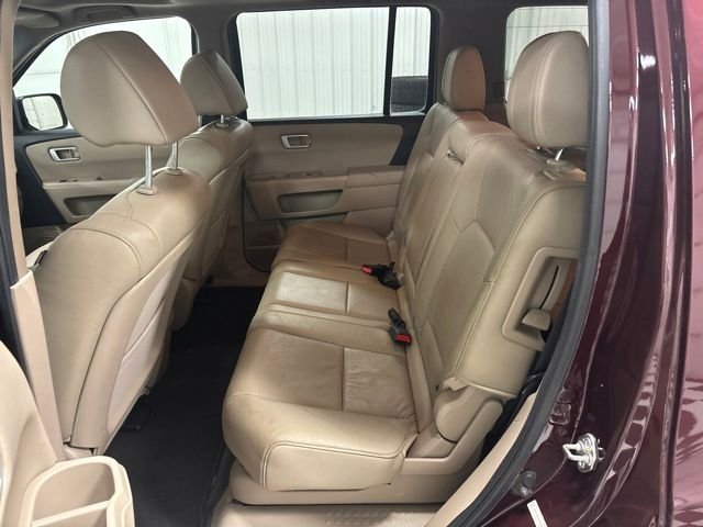 Used 2015 Red Honda EX-L image 25