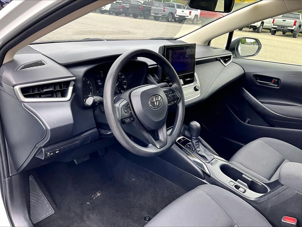 Used 2023 White Toyota LE image 8