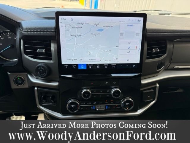 Used 2022 Oxford White Ford XLT image 8