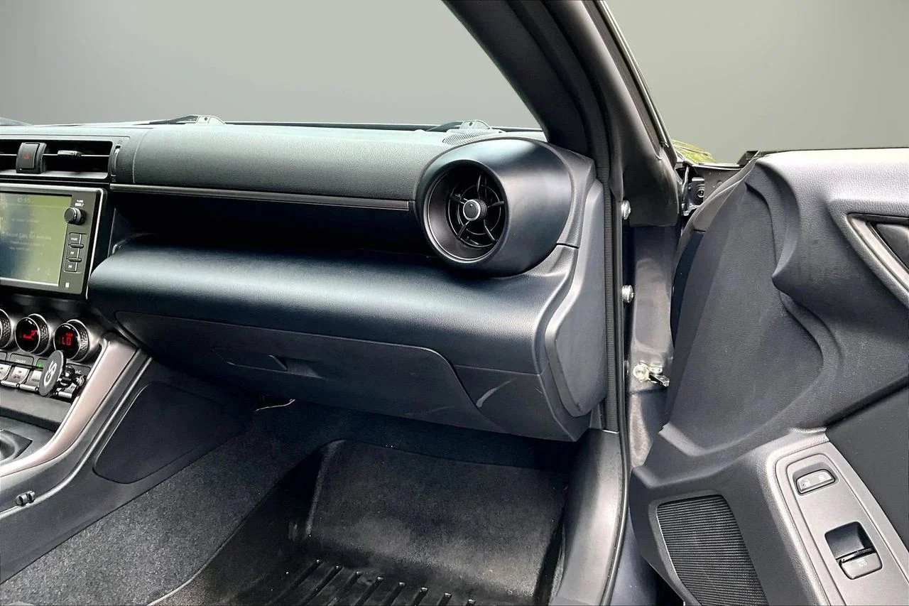 Used 2026  Toyota Premium image 18
