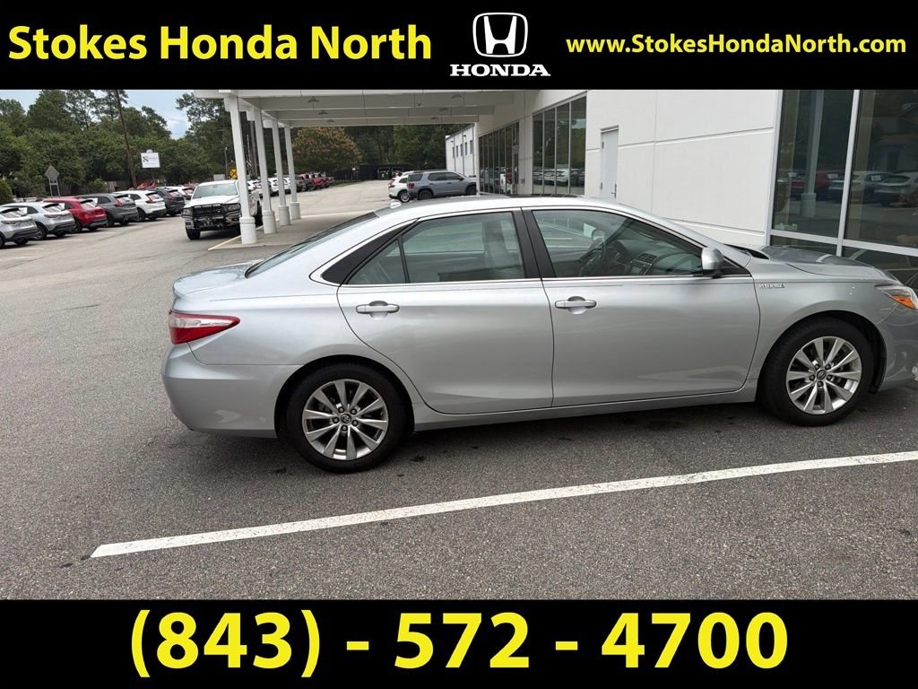 Used 2016 Silver Toyota XLE image 7