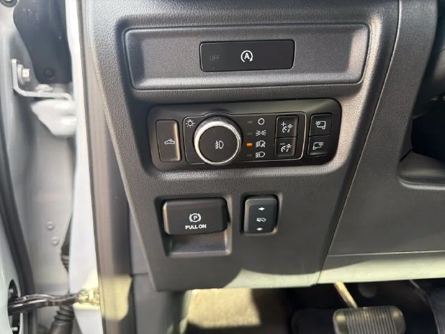 Used 2025 White Ford Tremor image 18